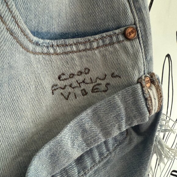 One Teaspoon Embroidered Good Vibes Only Bandit Shorts - Picture 2 of 3